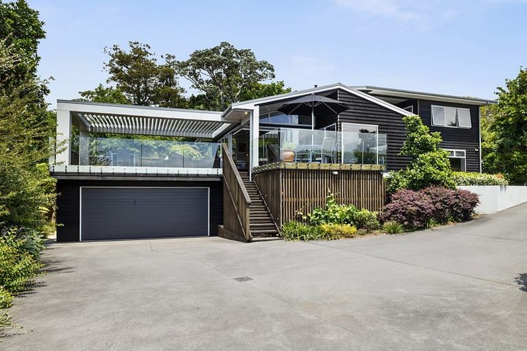 Photo of property in 11a Lismore Street, Strandon, New Plymouth, 4312