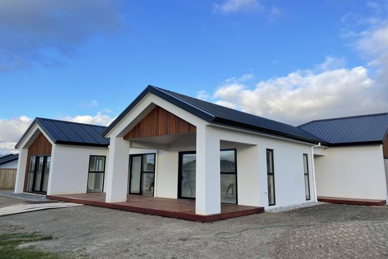 Photo of property in 1 Greenway Crescent, Hope, Richmond, 7020