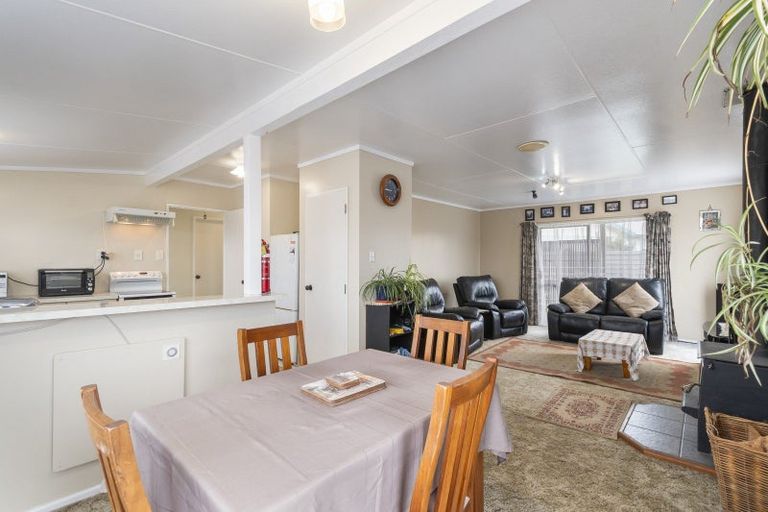 Photo of property in 21 Railway Road, Bunnythorpe, Palmerston North, 4478