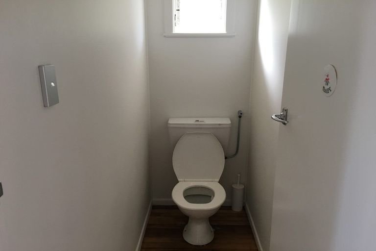 Photo of property in 65 Corunna Road, Milford, Auckland, 0620