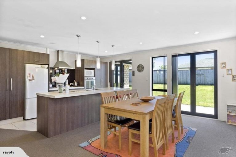 Photo of property in 72 Carrington Drive, Papamoa Beach, Papamoa, 3118