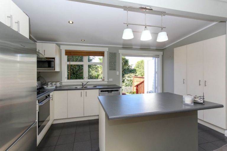 Photo of property in 11 Bulteel Street, New Plymouth, 4310