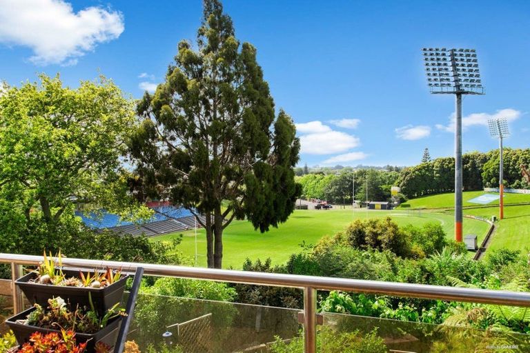 Photo of property in 16 East Street, Pukekohe, 2120