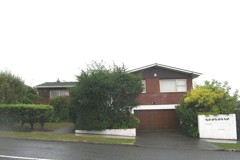 Photo of property in 6 Chelsea View Drive, Chatswood, Auckland, 0626