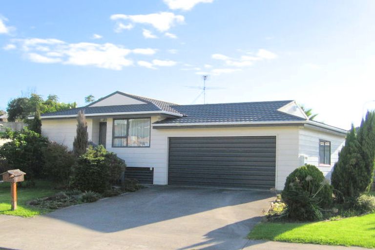 Photo of property in 3 Lowburn Place, Clover Park, Auckland, 2019
