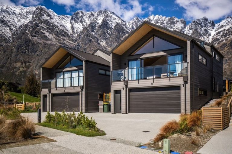 Photo of property in 1b Rannoch Drive, Jacks Point, Queenstown, 9371