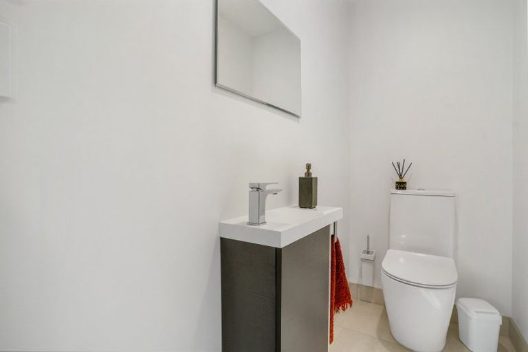 Photo of property in 60 Welsh Road, Winton, 9720