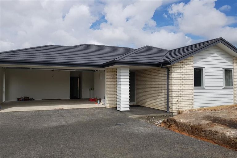 Photo of property in 8 Muirhill Place, Pokeno, 2402