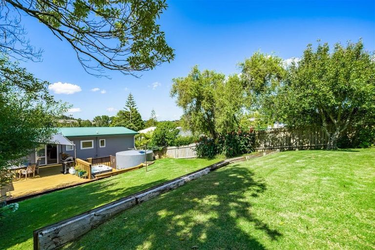 Photo of property in 62 Brian Crescent, Stanmore Bay, Whangaparaoa, 0932