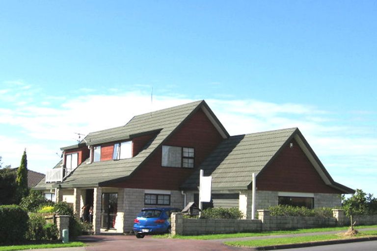 Photo of property in 206 Whitford Road, Shamrock Park, Auckland, 2016