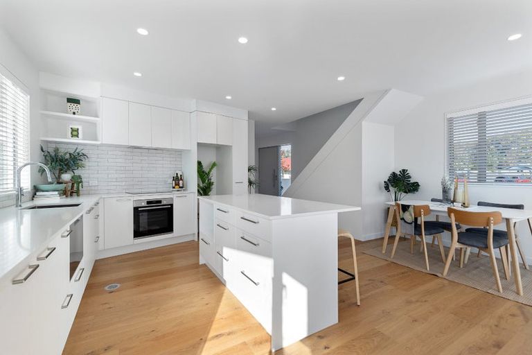 Photo of property in 1/24 Pickering Crescent, Chedworth, Hamilton, 3210