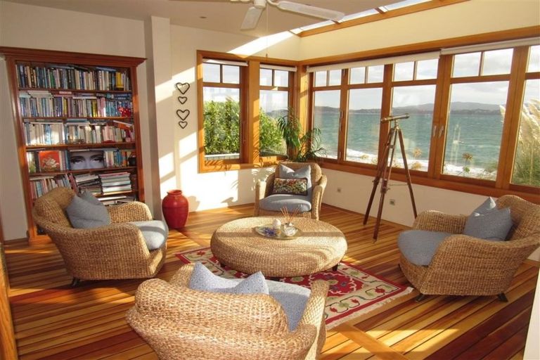 Photo of property in 7 Maire Street, Eastbourne, Lower Hutt, 5013