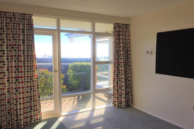 Photo of property in 304 Cannon Hill Crescent, Mount Pleasant, Christchurch, 8081