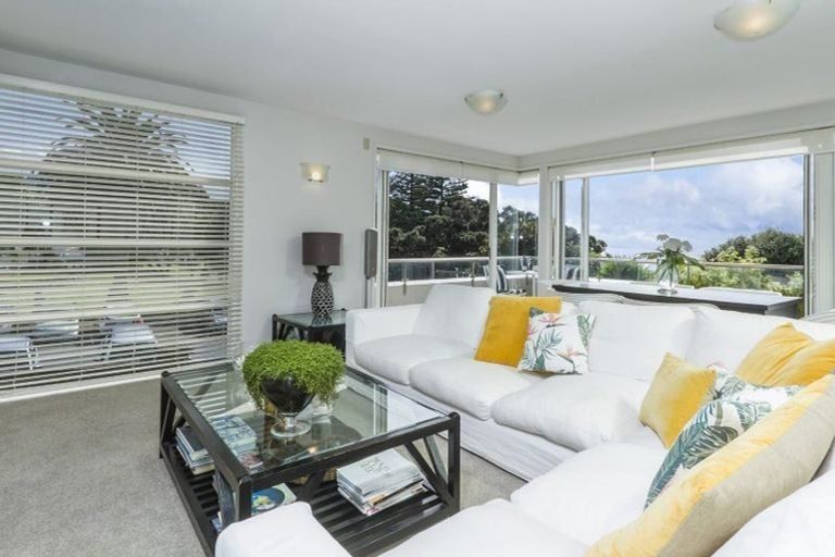 Photo of property in 17a The Strand, Takapuna, Auckland, 0622