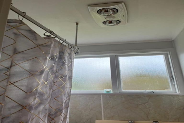 Photo of property in 2/5 Carolyn Street, Manukau, Auckland, 2025