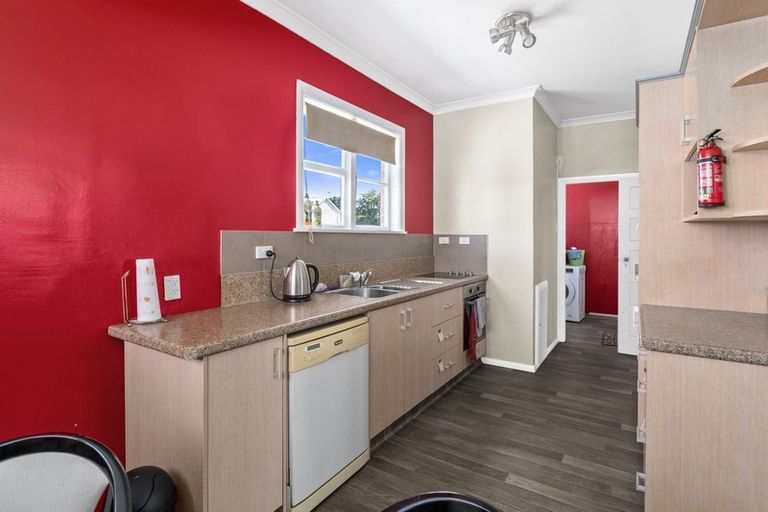 Photo of property in 2 Lincoln Place, Levin, 5510