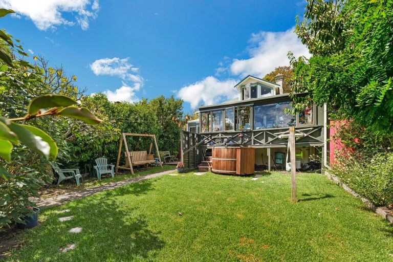 Photo of property in 17 High Street, Devonport, Auckland, 0624