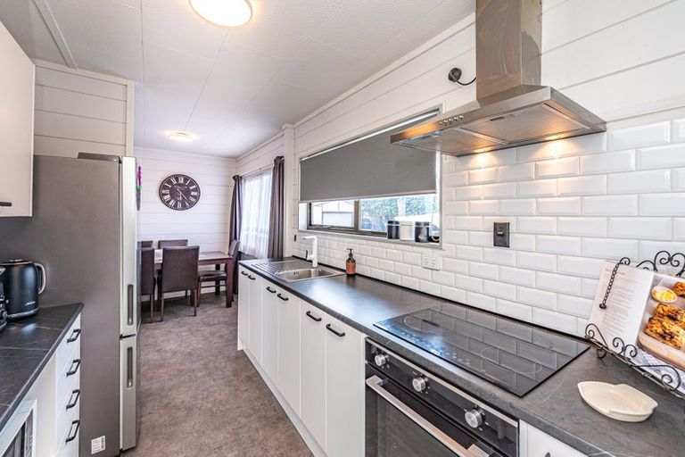 Photo of property in 110 Hinau Street, Castlecliff, Whanganui, 4501