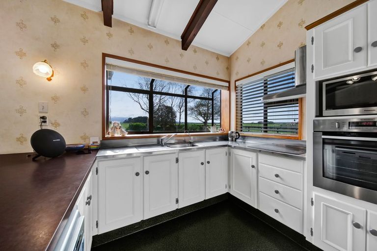 Photo of property in 2227 Skeet Road, Auroa, Hawera, 4678