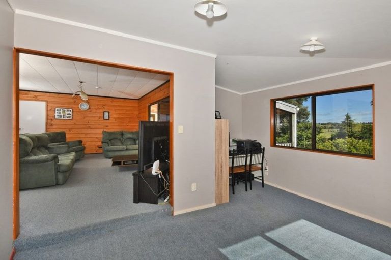 Photo of property in 8 Hill Street, Hikurangi, 0114