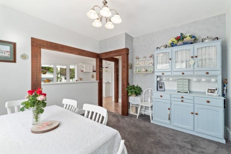 Photo of property in 19 Bay View Road, Raglan, 3225