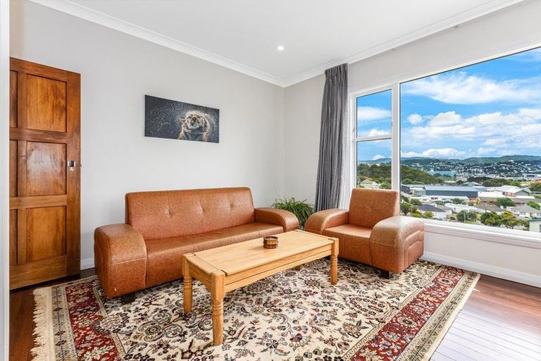 Photo of property in 18 Elphinstone Avenue, Strathmore Park, Wellington, 6022