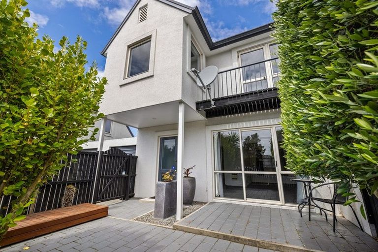 Photo of property in 2/62 Andover Street, Merivale, Christchurch, 8014