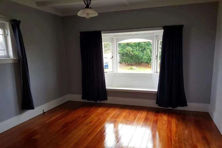 Photo of property in 47 Karioitahi Road, Waiuku, 2683