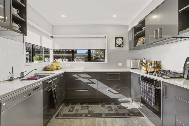 Photo of property in 4b Burn-murdoch Street, St Andrews, Hamilton, 3200