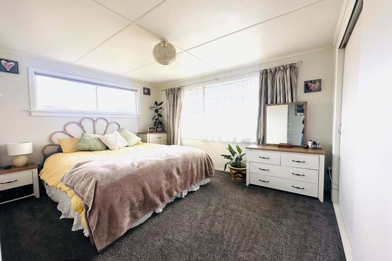Photo of property in 16 Oxford Street, Holmes Hill, Oamaru, 9401
