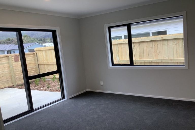 Photo of property in 35 Grovedale Square, Wainuiomata, Lower Hutt, 5014