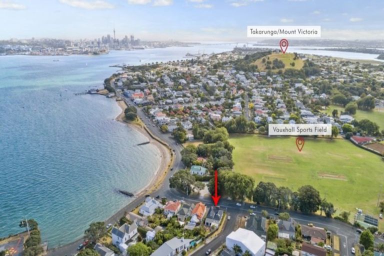 Photo of property in 8 Cheltenham Road, Devonport, Auckland, 0624