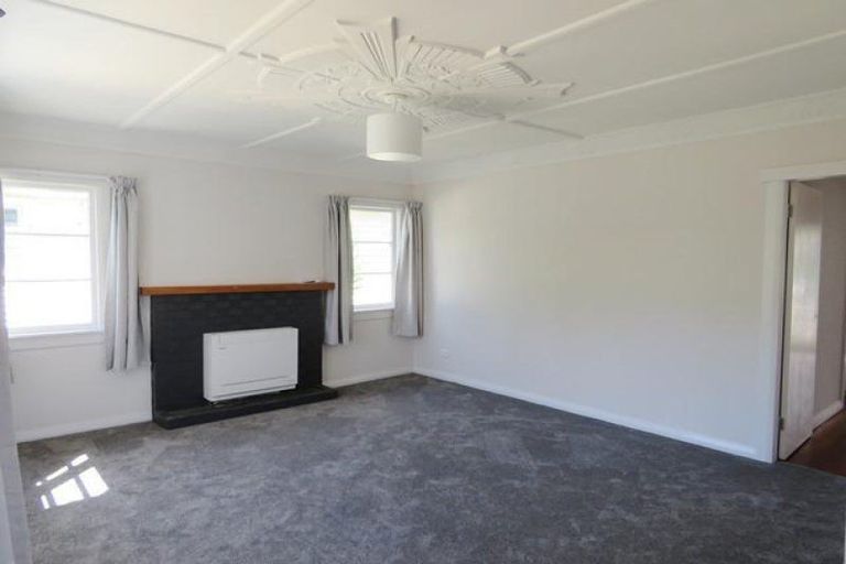 Photo of property in 16 Gaine Street, New Plymouth, 4310