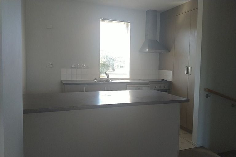 Photo of property in 33 Kirikiri Lane, East Tamaki, Auckland, 2013