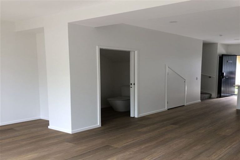 Photo of property in 4/47a Huntington Drive, Huntington Park, Auckland, 2013