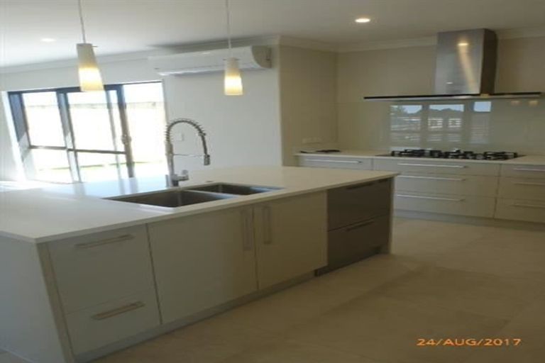 Photo of property in 32 Kaimanawa Road, Karaka, Papakura, 2113