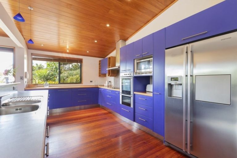 Photo of property in 102a Omaha Flats Road, Tawharanui Peninsula, Warkworth, 0986