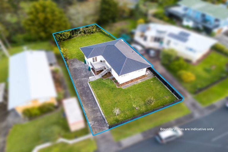 Photo of property in 7 Helena Street, Massey, Auckland, 0614