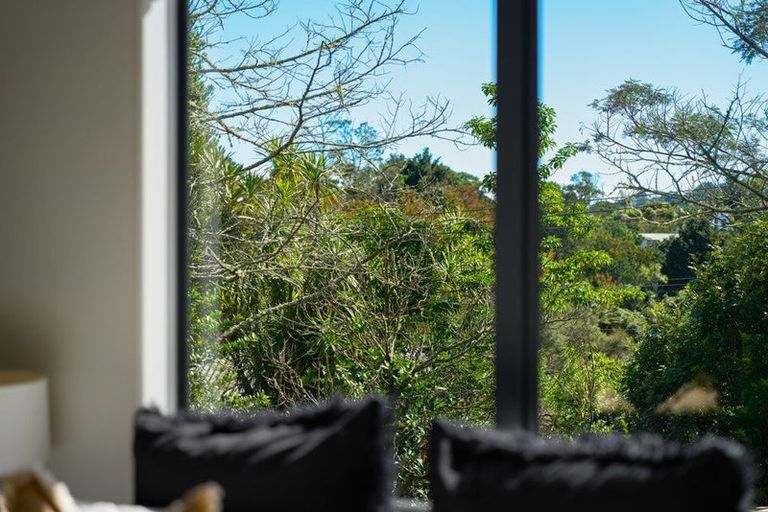 Photo of property in 168 Verbena Road, Birkdale, Auckland, 0626