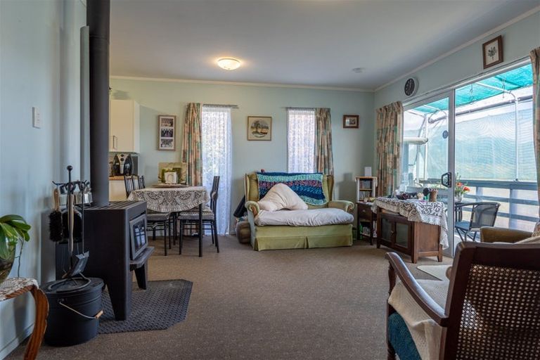 Photo of property in 4 Smeath Road, Kawakawa, 0210