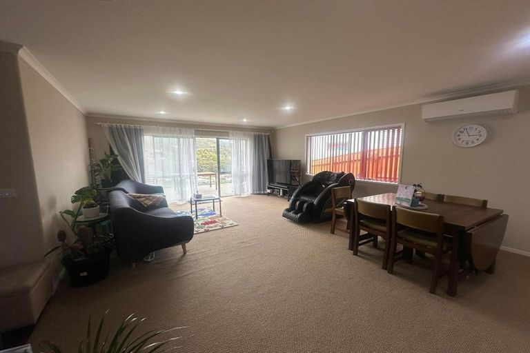 Photo of property in 4 Bluejacket Place, Whitby, Porirua, 5024