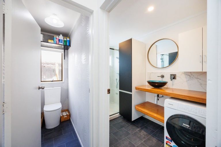 Photo of property in 9 Denver Place, Milson, Palmerston North, 4414