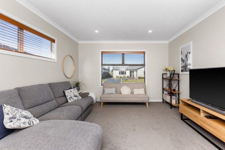 Photo of property in 22 Kaituna Place, Te Awa, Napier, 4110
