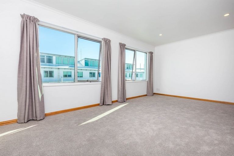 Photo of property in Shed 20 Princes Wharf Apartments, 49/139 Quay Street, Auckland Central, Auckland, 1010
