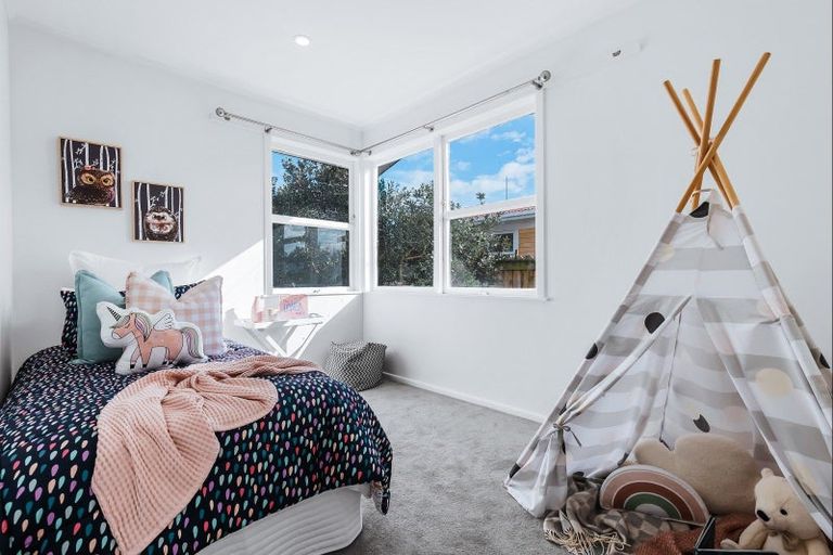 Photo of property in 37 Yvonne Street, Melville, Hamilton, 3206