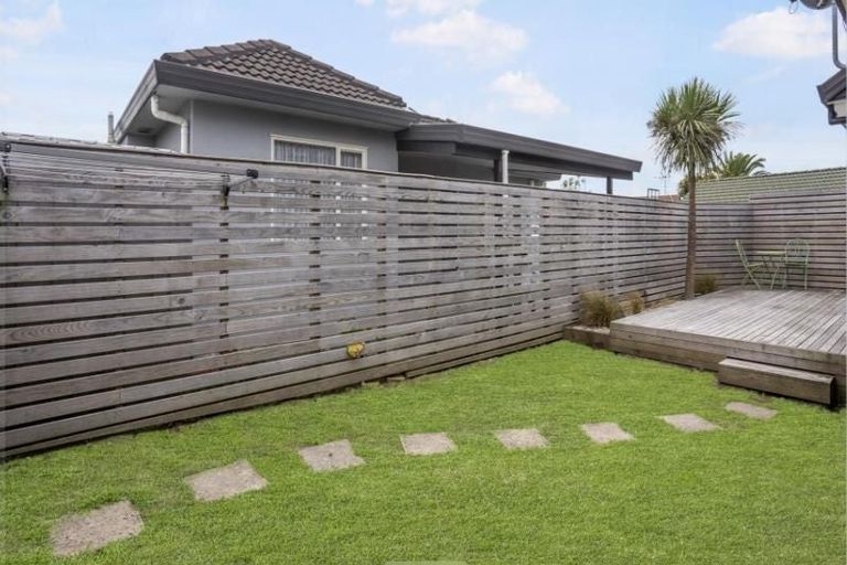 Photo of property in 5 Dulwich Place, Burswood, Auckland, 2013
