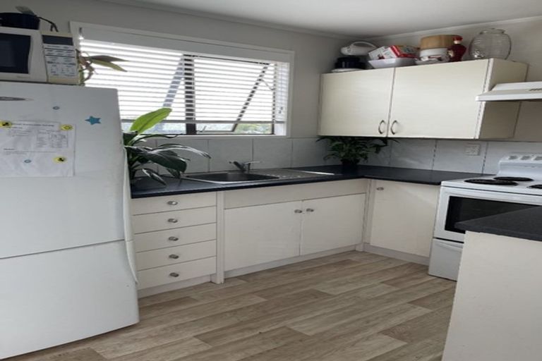 Photo of property in 171 Solar Road, Glen Eden, Auckland, 0602