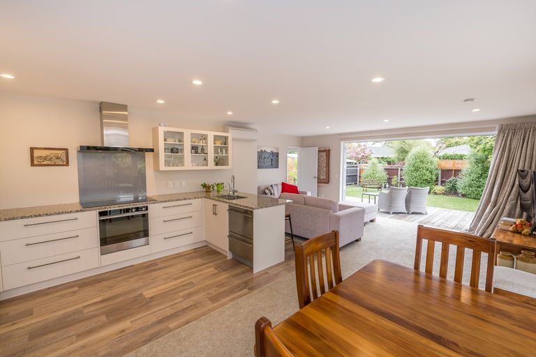Photo of property in 35 Delph Street, Avonhead, Christchurch, 8042