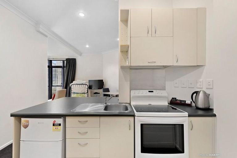 Photo of property in Terrace Garden Apartments, 7e/120 The Terrace, Wellington Central, Wellington, 6011
