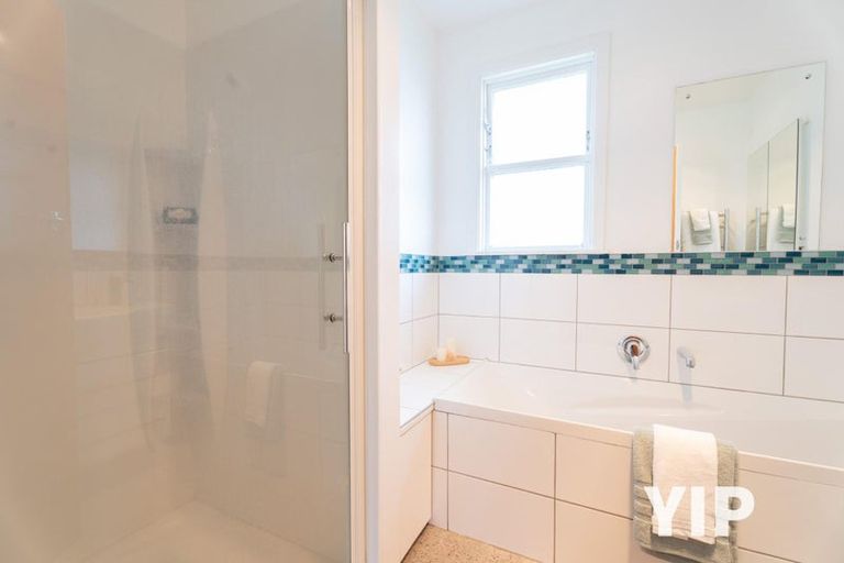 Photo of property in 1 Beazley Avenue, Paparangi, Wellington, 6037